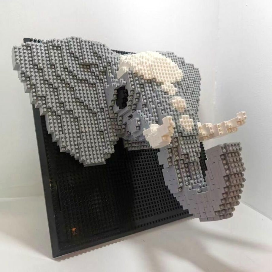 Elephant on construction plate | Building blocks