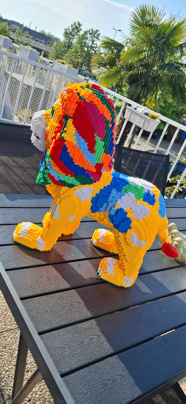Stylish Lion | Building Blocks