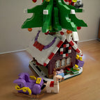 Christmas Tree on Christmas House | Building Blocks