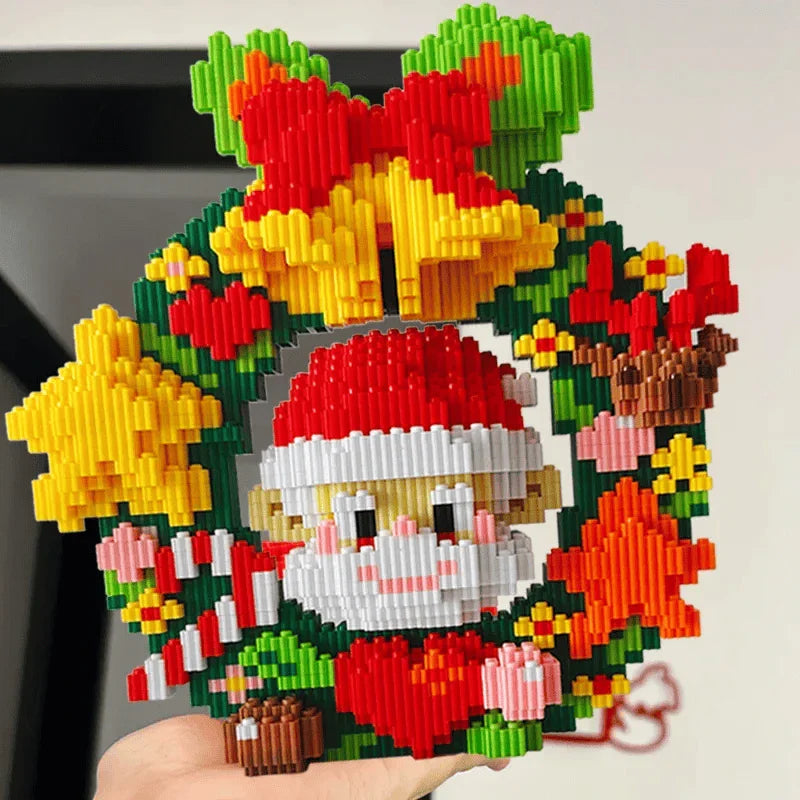 Christmas Wreath Figures | Building Blocks