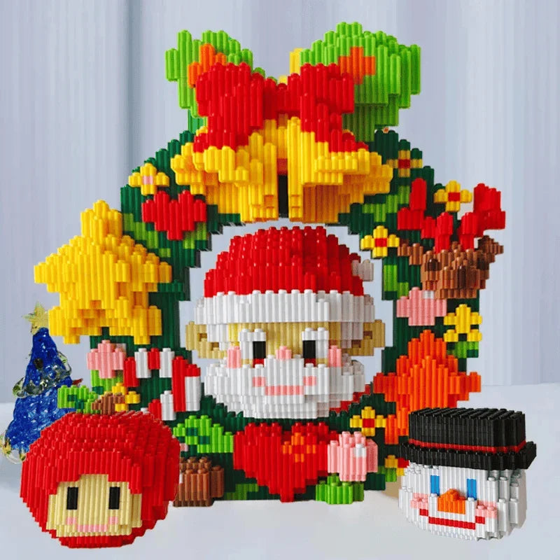 Christmas Wreath Figures | Building Blocks