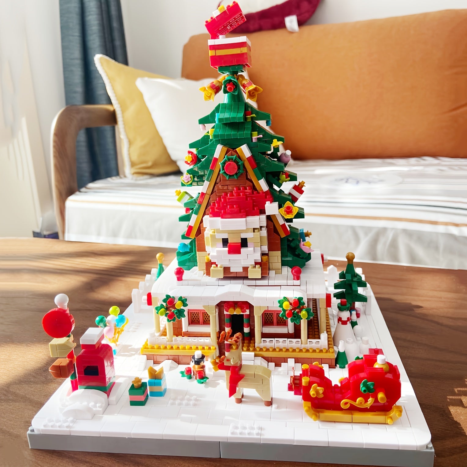 Christmas Tree House | Building Blocks