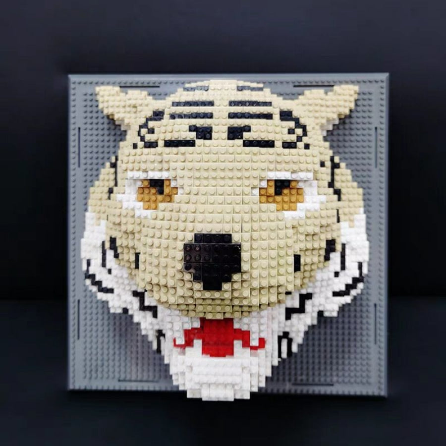 Tiger on construction plate | Building blocks