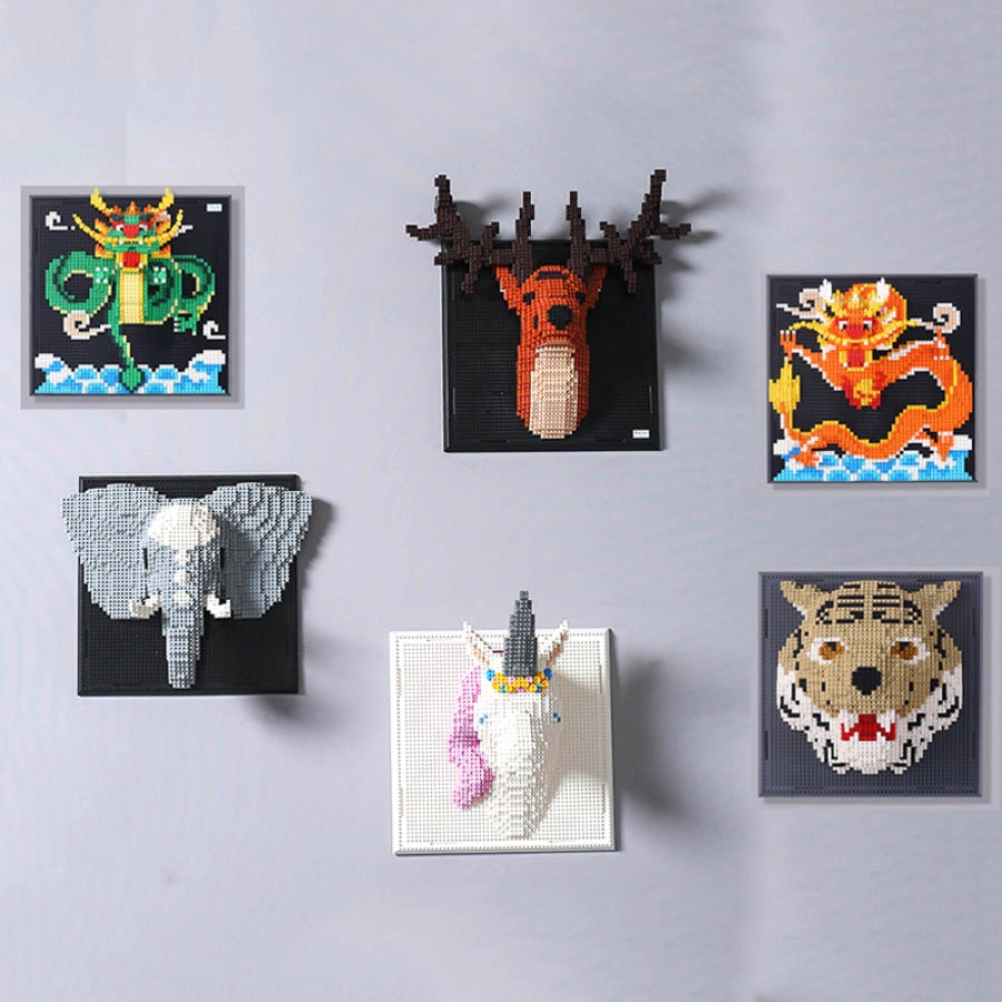 Tiger on construction plate | Building blocks