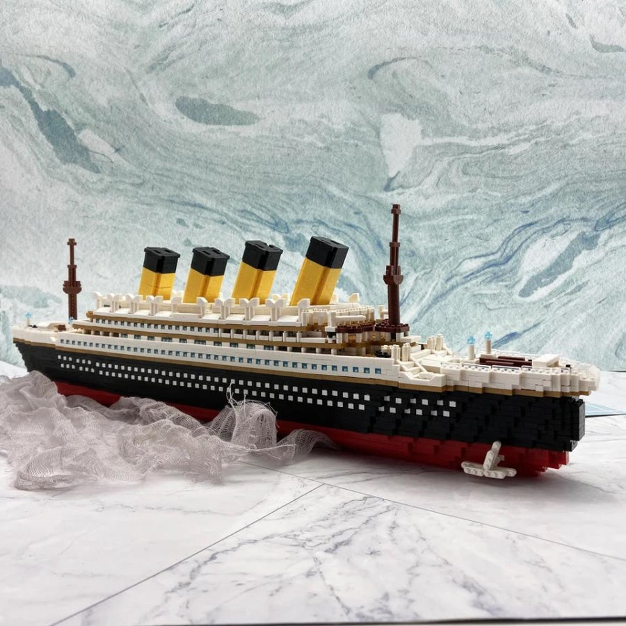 Titanic Deluxe ™ | Building Blocks