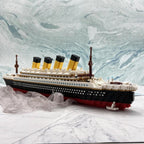 Titanic Deluxe ™ | Building Blocks