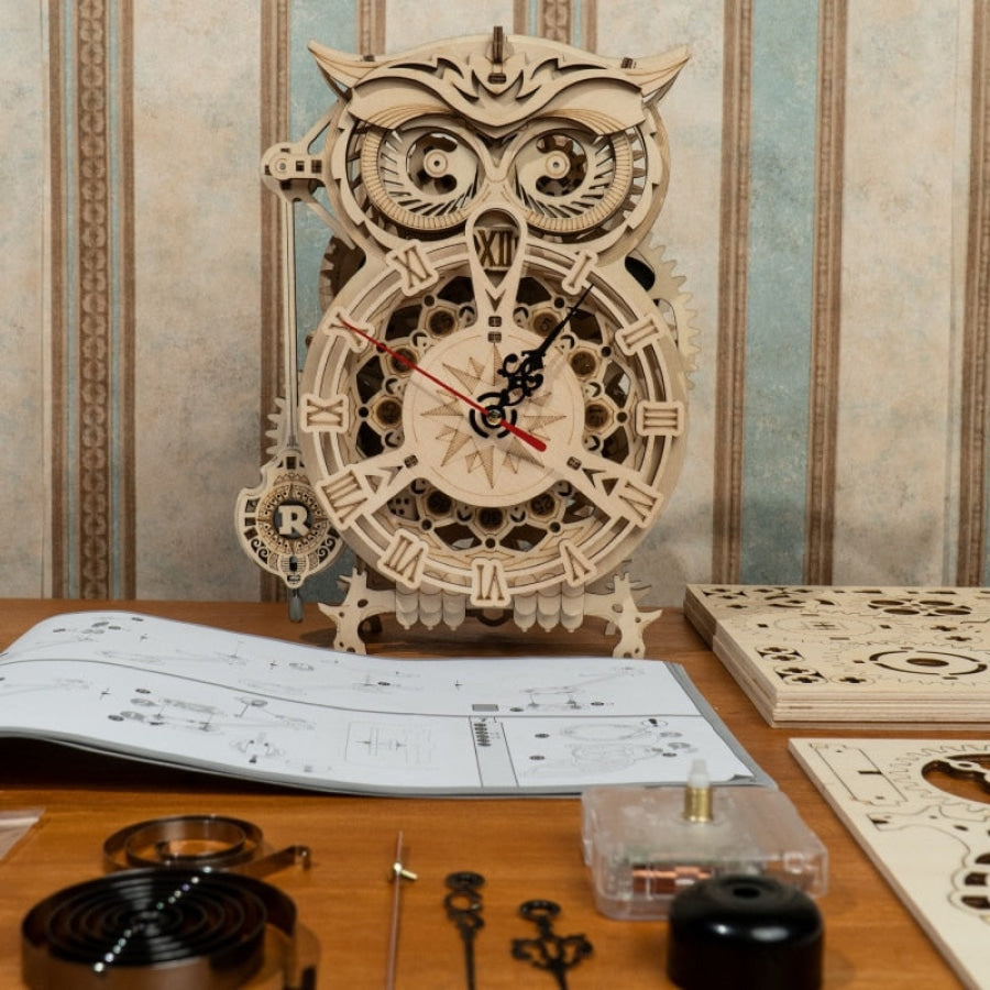 Uil Clock | Wooden Construction Kits