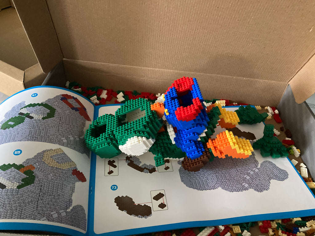 Flying green dinosaur and red plumber | Building blocks